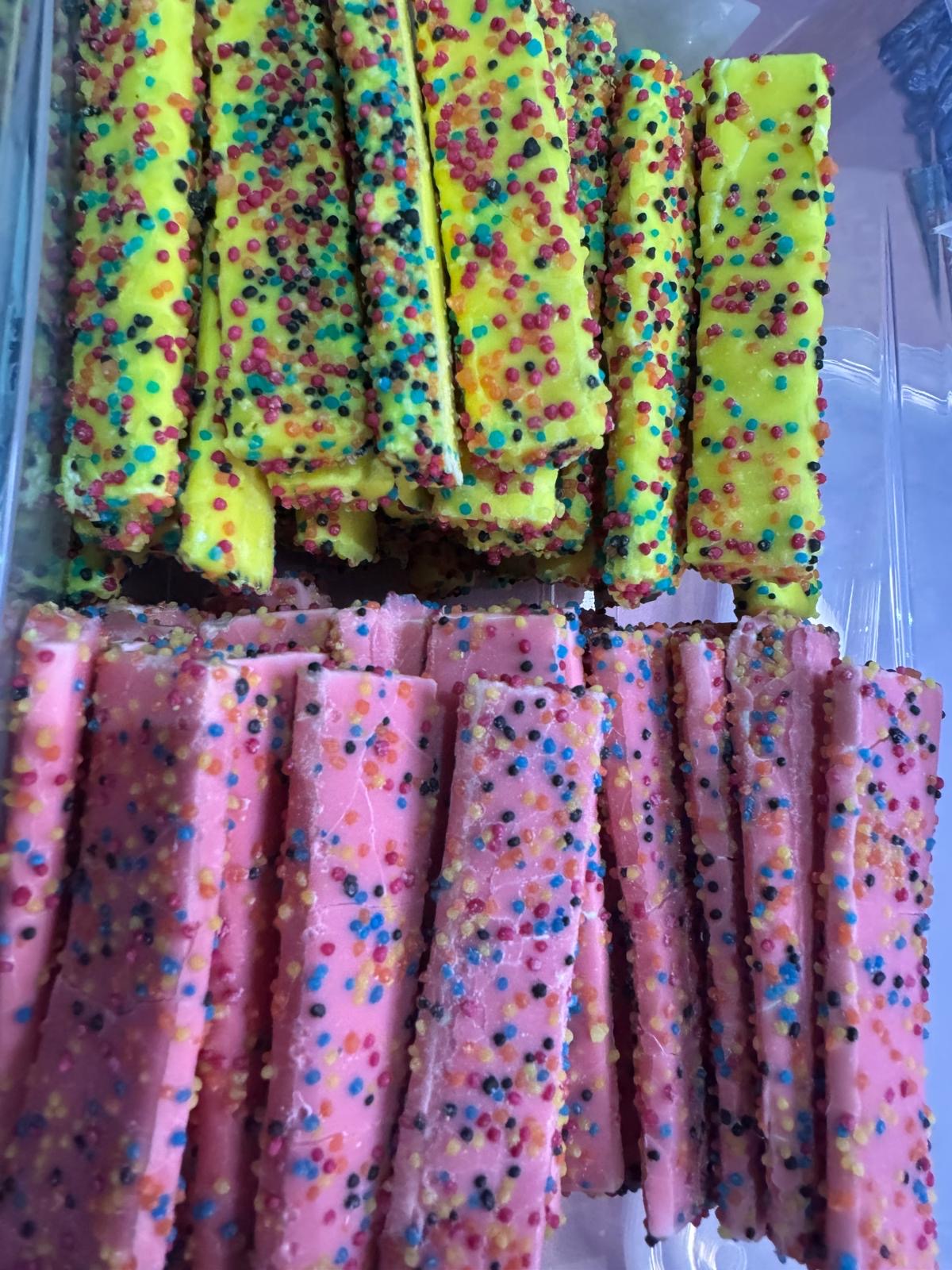 Maxi Crujitos Erdbeere(Pink) und Vanille(gelbe)(Einheit)